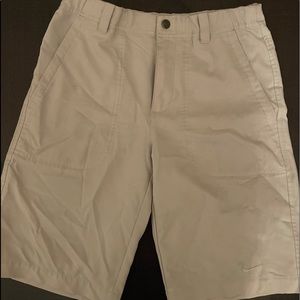 KIDS BOY MEDIUM NIKE GOLF SHORTS (Cream & Dri-Fit)